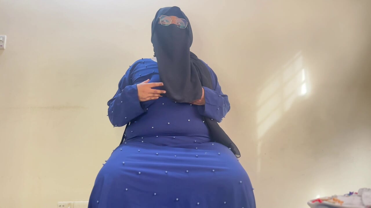 Arabian Hot Chubby Shy Girl Want Pussy & Anal Fuck , but uncontrolled his Cum after one minute fuck & Release